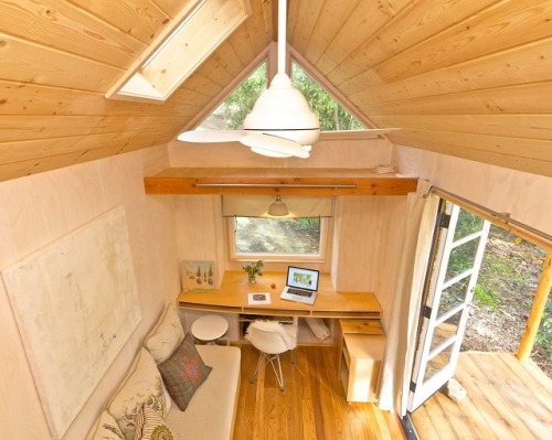 Living off the grid in 140 square feet.