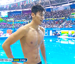 an-oasis:  Ning Zetao, the gold champion of the 2014 Asian Games,  50 m Freestyle100 m