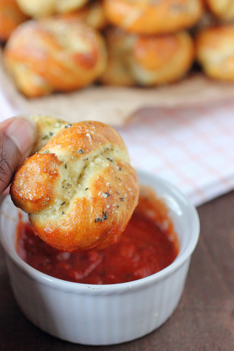 do-not-touch-my-food:  Garlic Parmesan Pretzel Knots