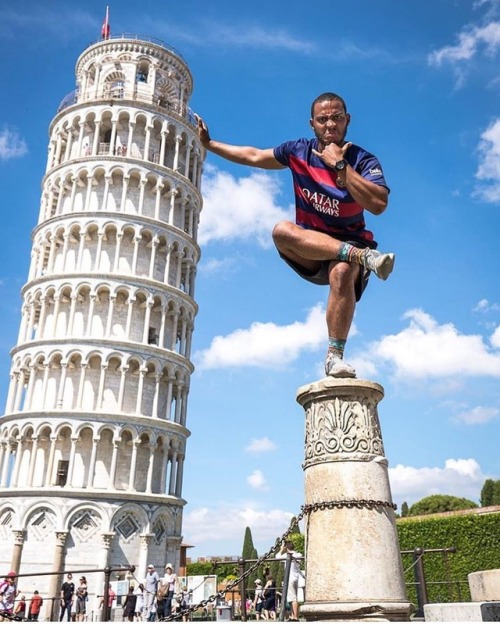 @leopardallen hold up #Pisa #Italy #soultravel