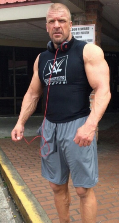 stephluvzrasslin:  Triple H 