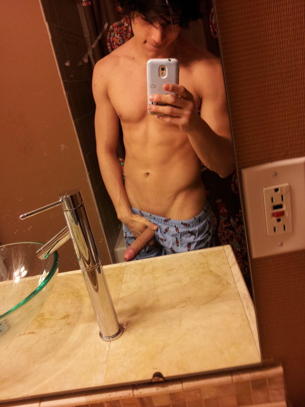 SeXyRUS