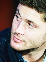 jensackles-blog:  jensen + his eyebrow doing