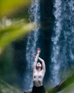 deanraphael:  I’d love to see you naked over there - Leonard Cohenping willow​ by  Dean RaphaelVisit for more like this &lt;3 