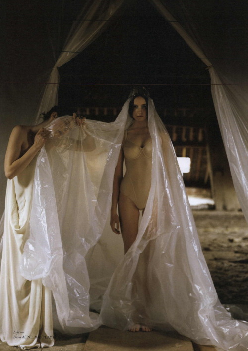 22percent:  “Folie a deaux” Karlina Caune & Laura McCone by Susan Connie Marsh for Under the Influence #9 