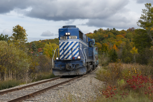 Great Lakes Central Traverse City Turn, Part OneAbout midday I heard the train in town, and ran off 