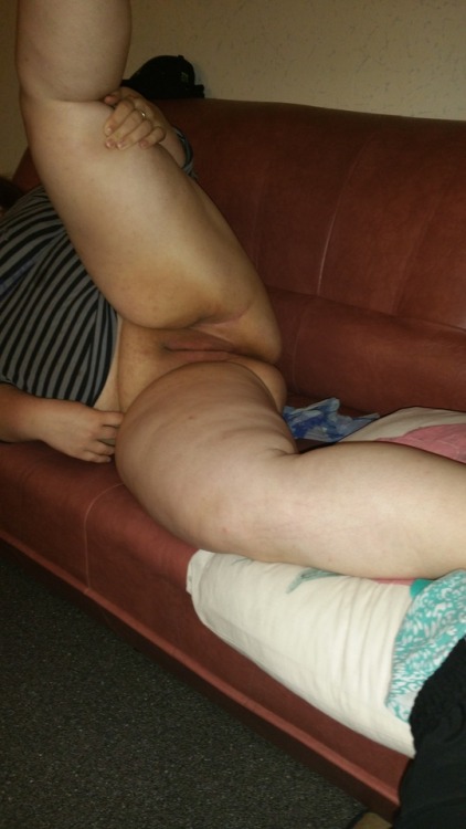 bbwgeilaard: Allemaal fotos van mijn bbw snol als ze me laat weten dat ze geneukt wil worden mmm hah