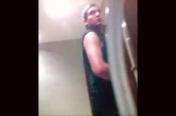 xicosgays:  [VIDEO ESPIA] Nuevo video grabando a calentones en los baños de Méxcio-&gt; http://bit.ly/1NdS3Ng