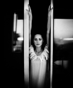 9090432-deactivated20140709:  Marion Cotillard photographed by Patrick Swirc 