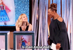 elsanna-fanboy:  frozen-in-childhood:  sheoing: Kristen Bell plays "What's that?"
