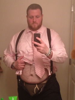 superbears:  BIG BEAUTIFUL BEAR… Pale skin, radiant cheeks, pink plush shirt n tie, hairy bouncy tummy, big trunk, neat brief: wanna bury my face there, breathe and start lickin’ boy’s hairy nuts and cock head.   Fuuuuuck yes  