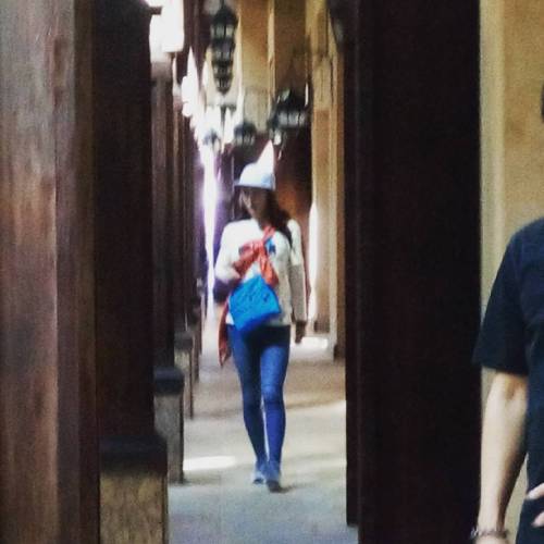 gapiplus: [Fancam] 160221 Song Ji Hyo @ Running Man shooting in Dubai (some are collected by me)cr. 