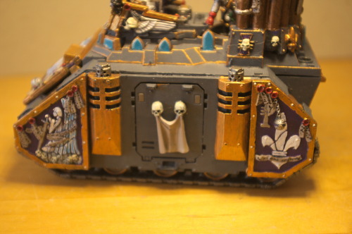 Some pictures of my Exorcist tank, a holy machinery of war, bringing the Emperor’s wrath to Heretics