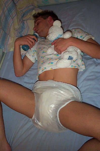 mrabdlswitch:Some of my favourite  ABDL pictures from my USB stick. If credit is needed, let me know