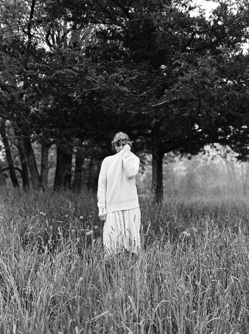 emmaduerrewatson: TAYLOR SWIFT photographed by Beth Garrabrant for “folklore” Album Photoshoot Part 