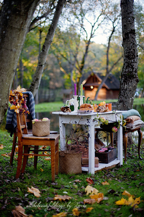 gyclli:   Autumn Picking  Cozy Autumn / By loretoidas 