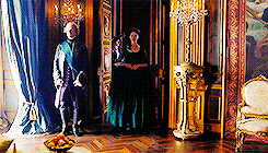 lostinlallybroch:Claire in each setting → 1744 | France
