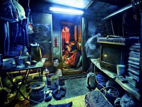 Porn Pics Cage houses in Hong-Kong… © Zelebhttps://painted-face.com/