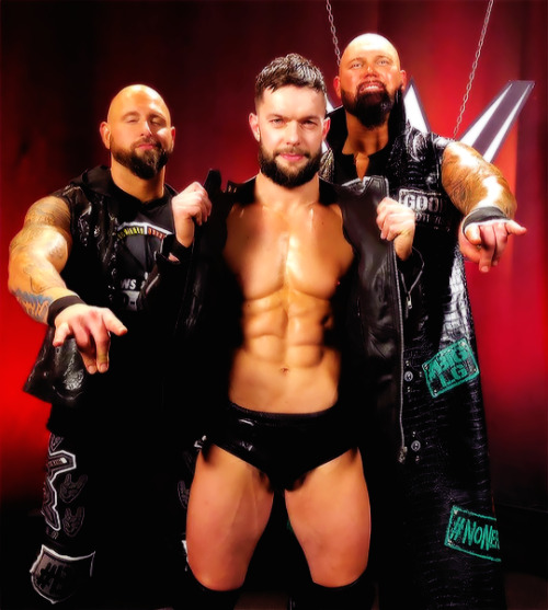 balorsource: wwe: @finnbalor, @karlandersonwwe, and @luke_gallowswwe are reunited and it’s just TOO SWEET! 🤘🏼 #RAW   