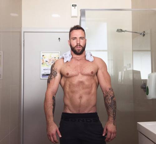 beardburnme:  “Sunday sesh done. 👊🏼” by @adamgeorge__ on Instagram http://ift.tt/1X14kNI