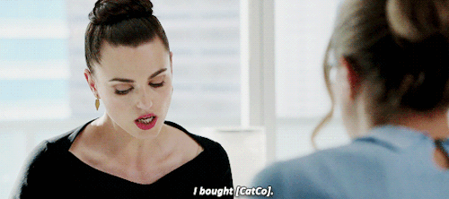 Lena is like “Who’s deserving a kiss now?”