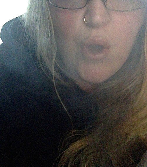 alice-is-wet:  Come get high with me and my tittayxoxo Alice