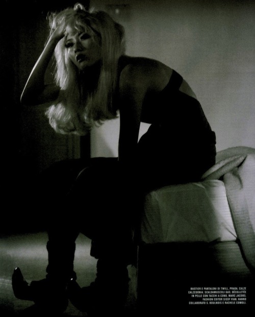 lelaid:Hye Park by Laurie Bartley for Flair, October 2006