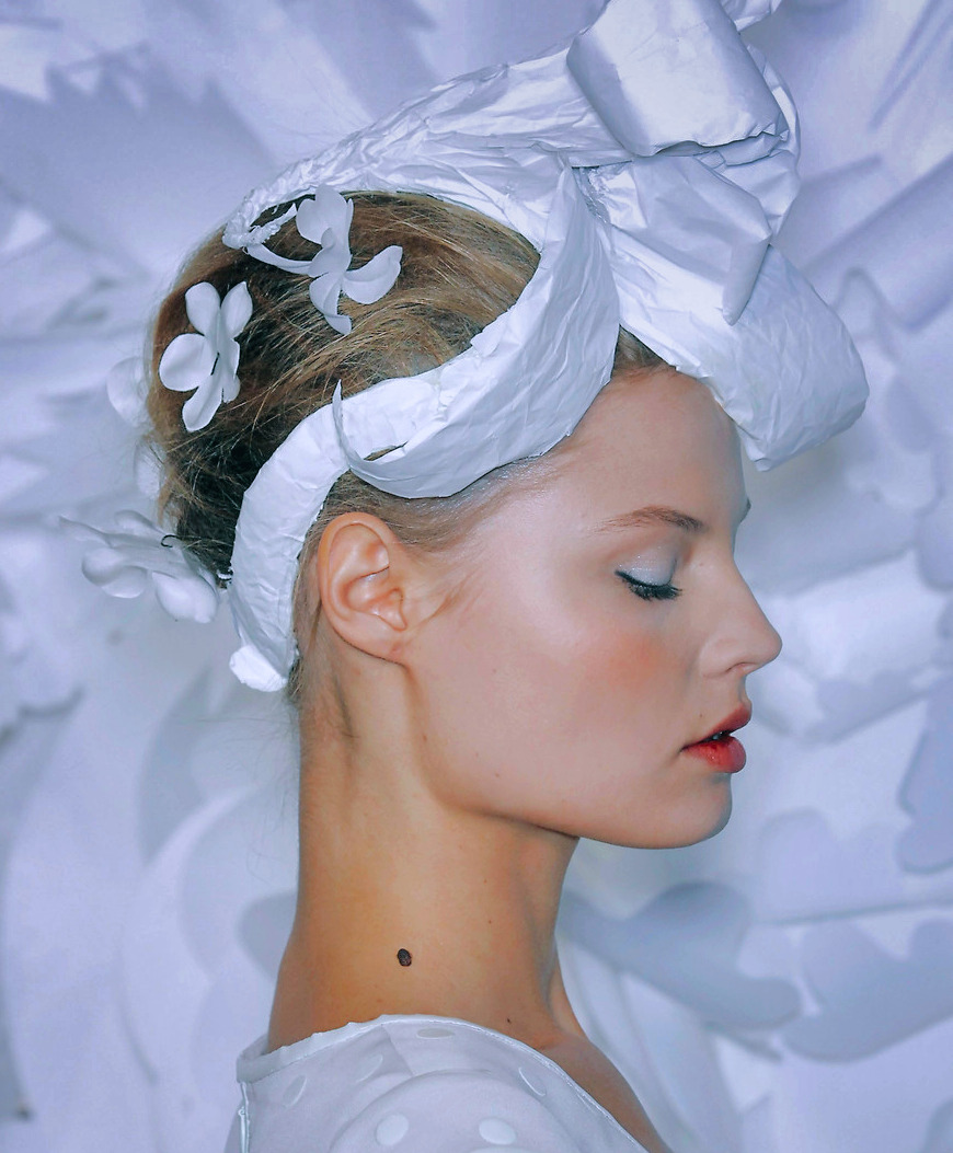 furples:  Magda @ Chanel Couture Spring 2009