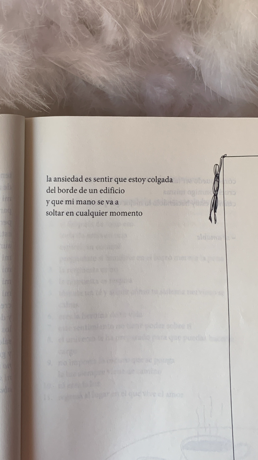 Un libro al día: rupi kaur: todo lo que necesito existe ya en mí