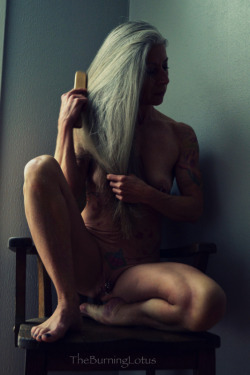 Theburninglotus:  This Is A Soft Sunday Celebration Of Hair. The Soothing, Sensual