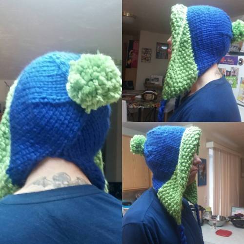 Finished the #seahawks themed hood. Gotta love having a willing model in the house. #handknits #knit