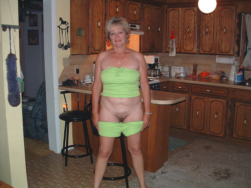 cookinginthebuff:  Share your pictures with us at cookinginthebuffiowa@gmail.com  Geile reife Lady