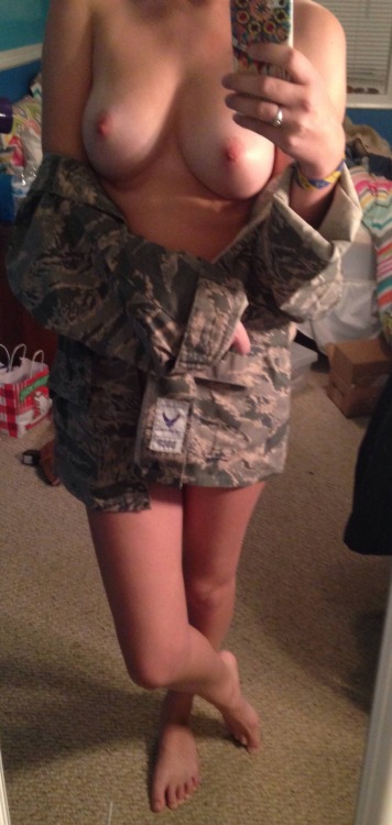 militarygirlswivesgirlfriends.tumblr.com/post/150051359297/