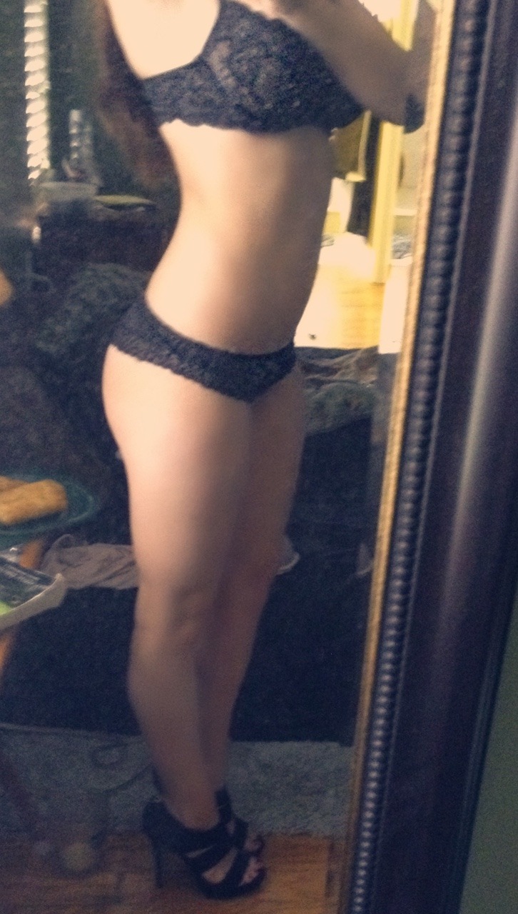 bluntsandboners69:  Hump DAYYYY