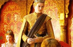 donottalktomeinthemorning:  alayneestone-archive-deactivate: Bring me my goblet!