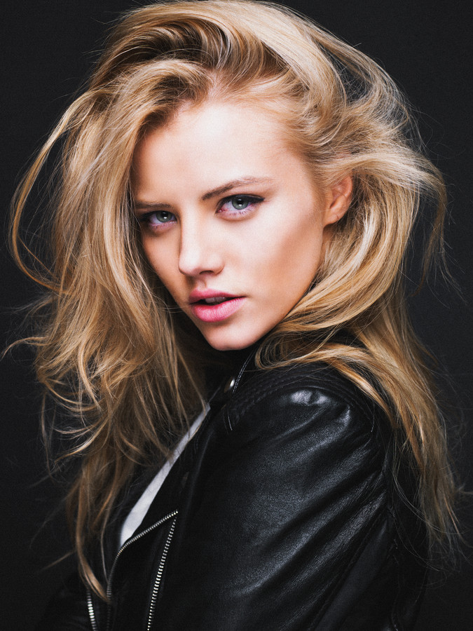 the18hteenth:  Alyona by Egor Kuzmin http://bit.ly/1rNFwFS 