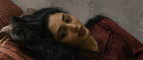 la-femme-terrible: Golshifteh Farahani in Syngué sabour