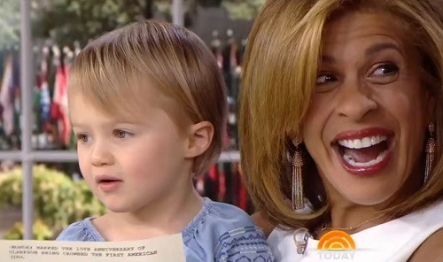 Hoda Kotb and Kelly Clarkson with her Kids on &lsquo;The Today Show&rsquo;www.vjbrend