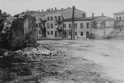 workingclasshistory:On this day, 25 June 1943, Jewish people in the Polish Częstochowa ghetto organised in the the Jewish Fighting Organisation launched an armed anti-fascist uprising. They held out against Nazi troops for five days, and despite vicious