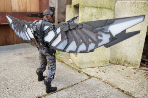 shadesandsupers:  Falcon Sixth Scale Figure