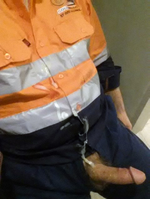 transitdriver56:  Cumhunter2 has so many great ladzsend me your photos to; transitcourierman@yahoo.comAnd if you say so, I’ll post themKnow any place to meet truck drivers, sites or blogs let me know  Yum