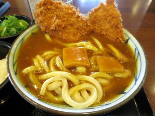 omame: 丸亀製麺 垂水店＠舞子坂「Wカツカレーうどん（大）+白ごはん（小）」｜ふく★ラモーンのラーメンとメシとRockと革ジャンと