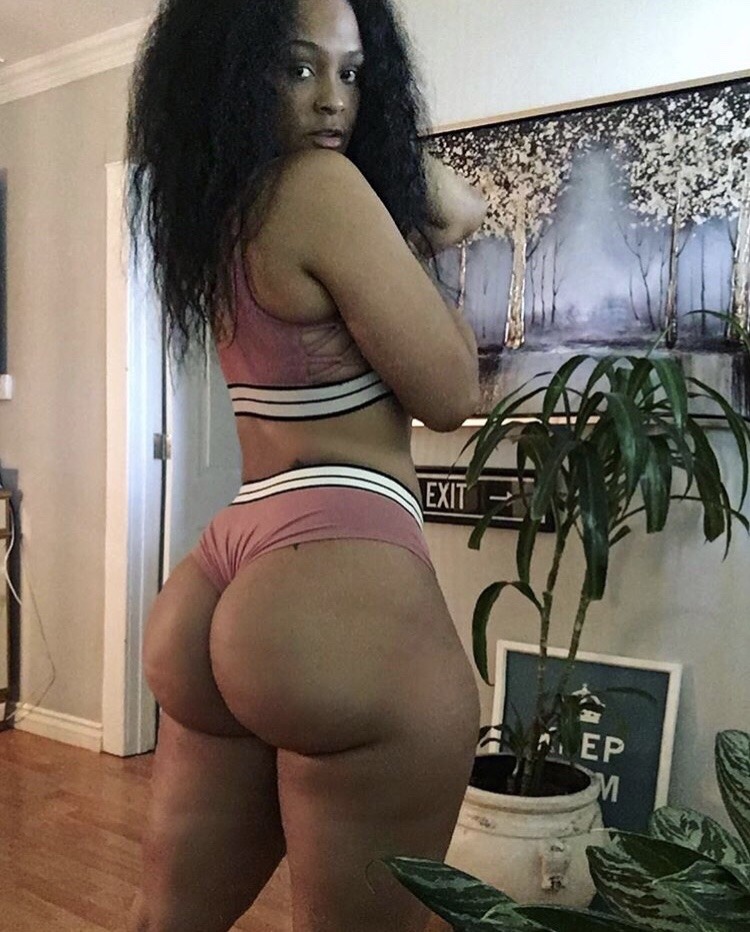 eb-6:  maliah michel. 🐐