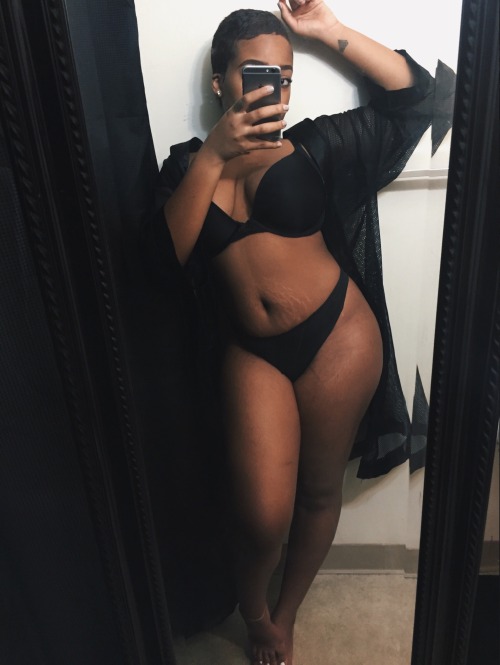 fashionablyblack:  i bet you thought you were going to see this tall, skinny, perfect skinned hottie when you scrolled down. i don’t apologize 🙃 