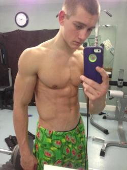 straightalphamen:  Let’s go ahead and drop those pants…  http://straightalphamen.tumblr.com/ for more guys just like this! 