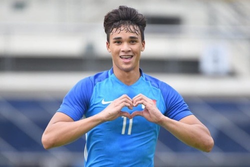 grumpythegaycat: Ikhsan Fandi photo collection 1 Follow me for more asian eye candies @grumpythegayc