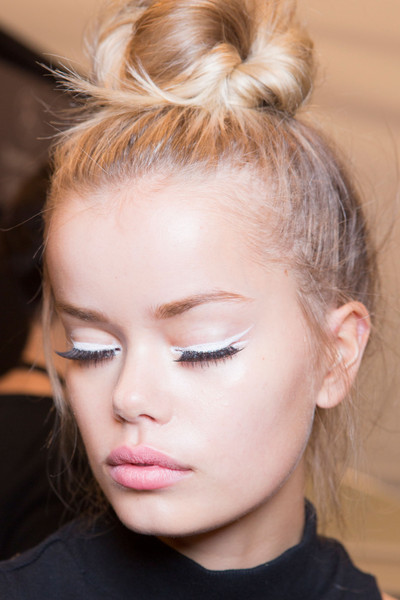 mountainsofpizza:  theyoleauxist-blog: Frida Aasen at Nanette Lepore Spring/Summer