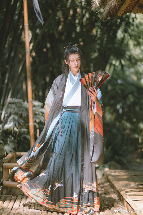 hanfugallery:chinese hanfu by 绣罗衣