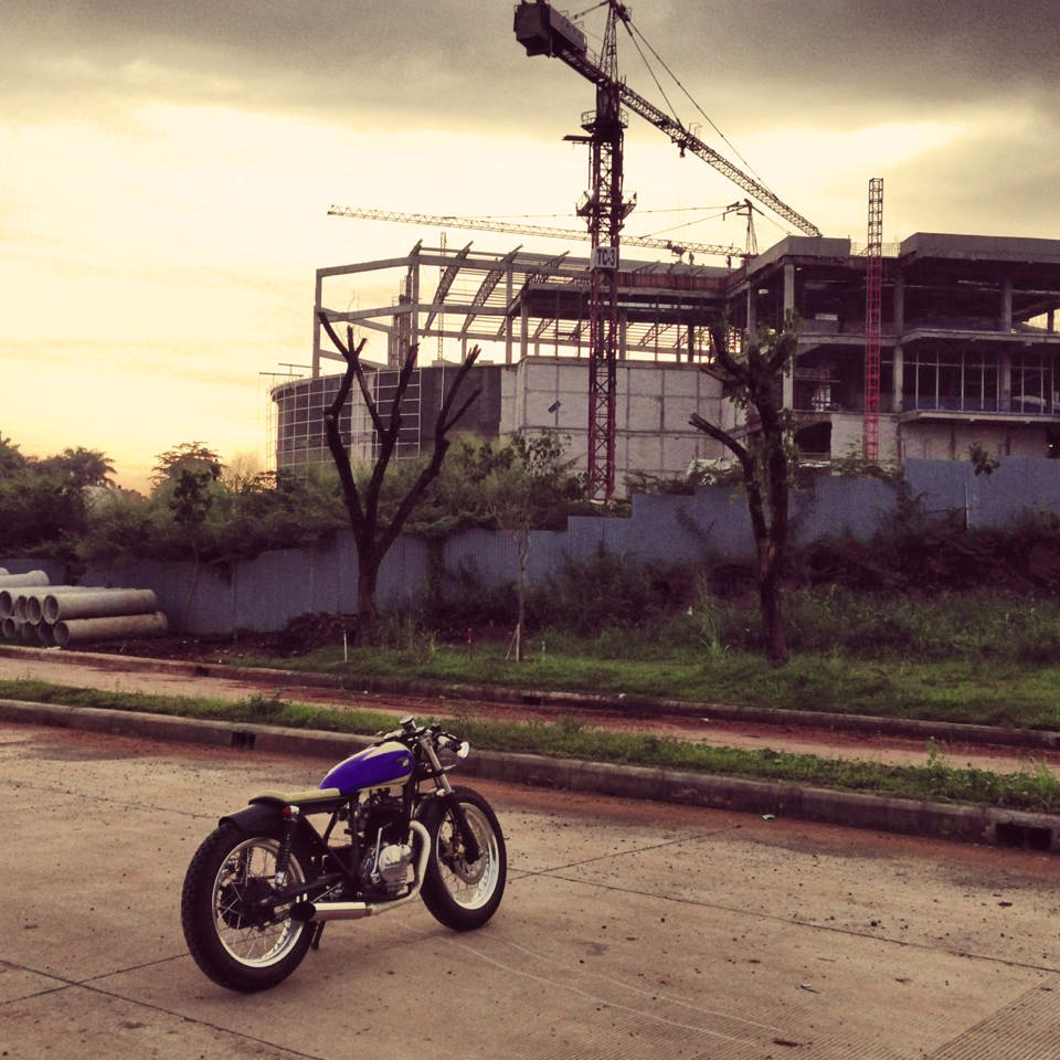 garageprojectmotorcycles:  Mahatma from Besi Moto in Indonesia sent me some pics
