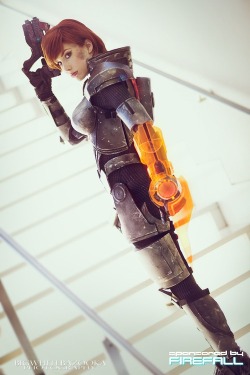 cosplaysleepeatplay:  Commander Shepard -